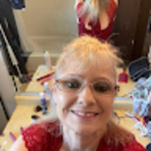 Meet your Posher, Deanna